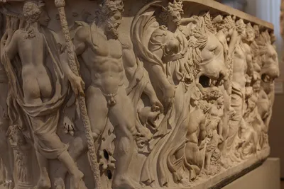 Античное искусство. СКУЛЬПТУРА. Рим. Статуя Талии. Мрамор. Римская работа  II в. Рим, Ватиканские музеи, Музей Пия—