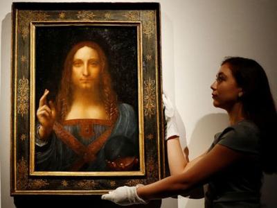 Картина Леонардо да Винчи \"Спаситель мира\" продана с аукциона за $450 млн -  ТАСС