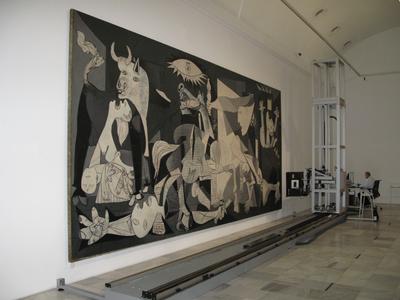 Знаменитая картина Пикассо «Герника» повторяет масляную живопись,  художественные плакаты, абстрактные модернистские настенные росписи –  лучшие товары в онлайн-магазине Джум Гик