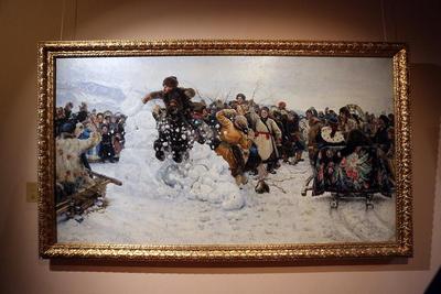 Фотоподборка: сотни красноярцев сходили на выставку картины Сурикова «Взятие  снежного городка» - 24 февраля 2019 - НГС24.ру