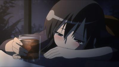аниме девушка сидит на краю здания, депрессивная аниме картинка, депрессия,  грустный фон картинки и Фото для бесплатной загрузки