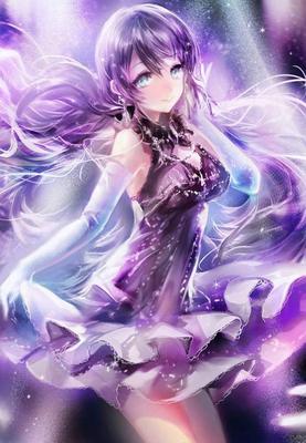 красивая аниме-девушка с фиолетовыми волосами. фанат рок-музыки. Стоковое  Изображение - изображение насчитывающей пурпурово, девушка: 272080705