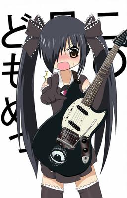 Аниме: Девушка с гитарой - картинки
