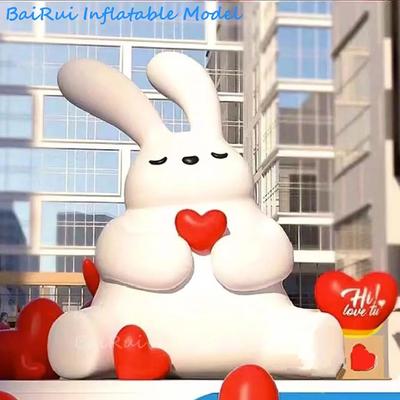Пасхальный день с мультфильмом милый счастливый кролик держит красочное  яйцо или букет смеется декорация пасхи | Премиум Фото
