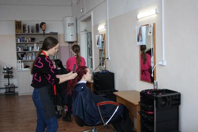 Сто процентов красоты: конкурс парикмахерского искусства проходит в Витебске