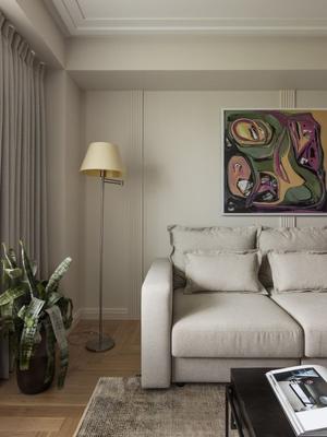 Картины в гостиной над диваном: какими бывают и как подобрать?
