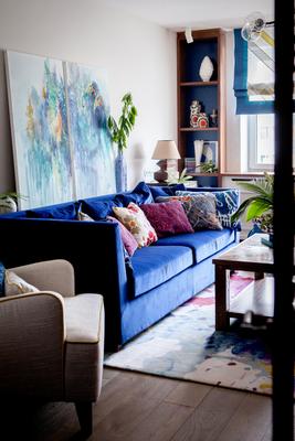 картины на полках | Apartment decor, Home decor, Photos above couch