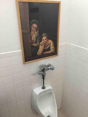 Просто картина в туалете | Пикабу