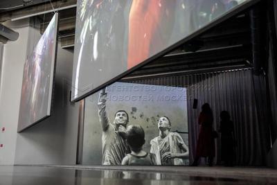 Инклюзия в музее: В музее современного искусства «Гараж» стартовали  экскурсии для незрячих, слабовидящих и слепоглухих посетителей | МГППУ